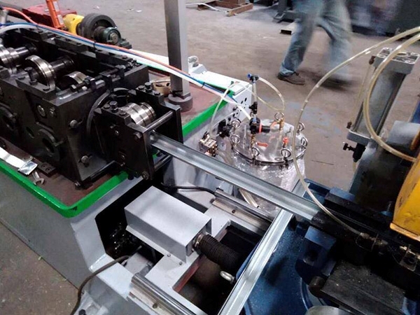 TDF forming machine.jpg