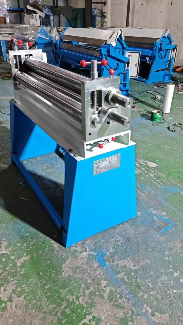 3 roller plate bending machine.jpg