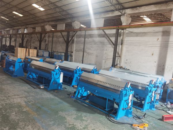 TDF duct folding machine.jpg